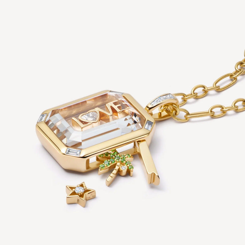 The Corner de Diamant Locket