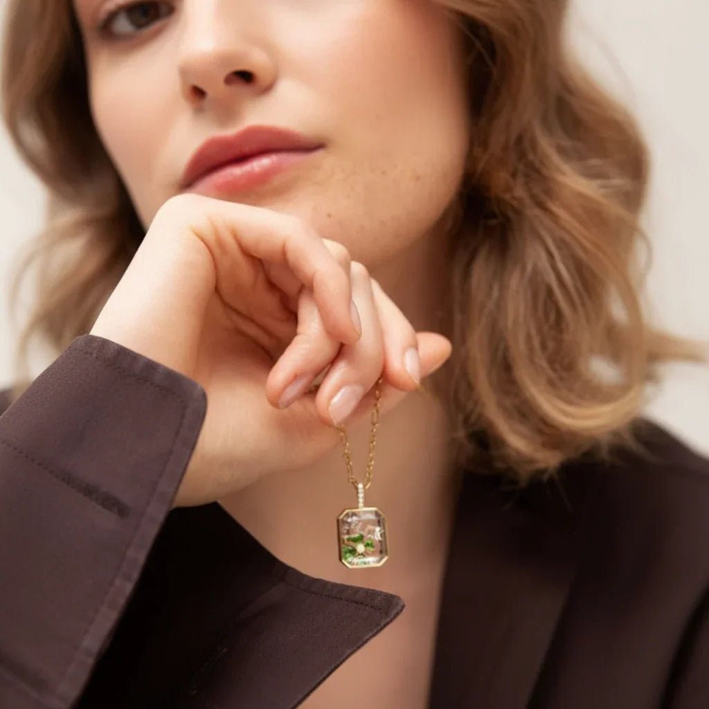 The Celeste Halo Locket - Ava Delora